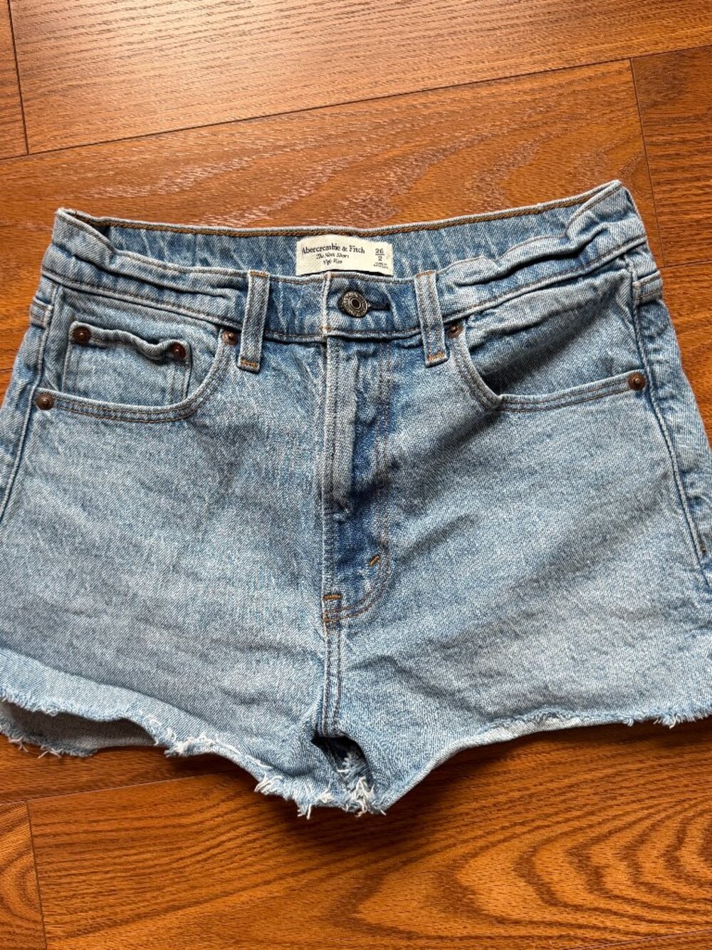 Abercrombie High Rise Mom Short